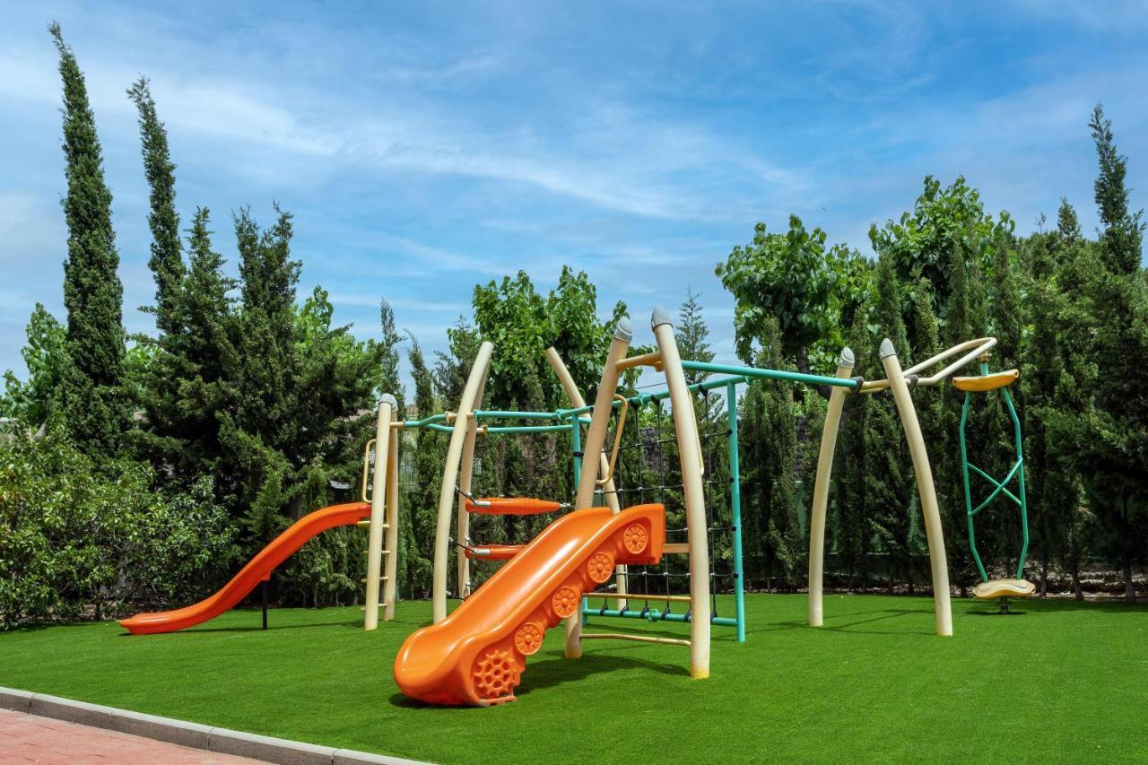 Ponient Piramide Salou By Portaventura World Hotel Bagian luar foto