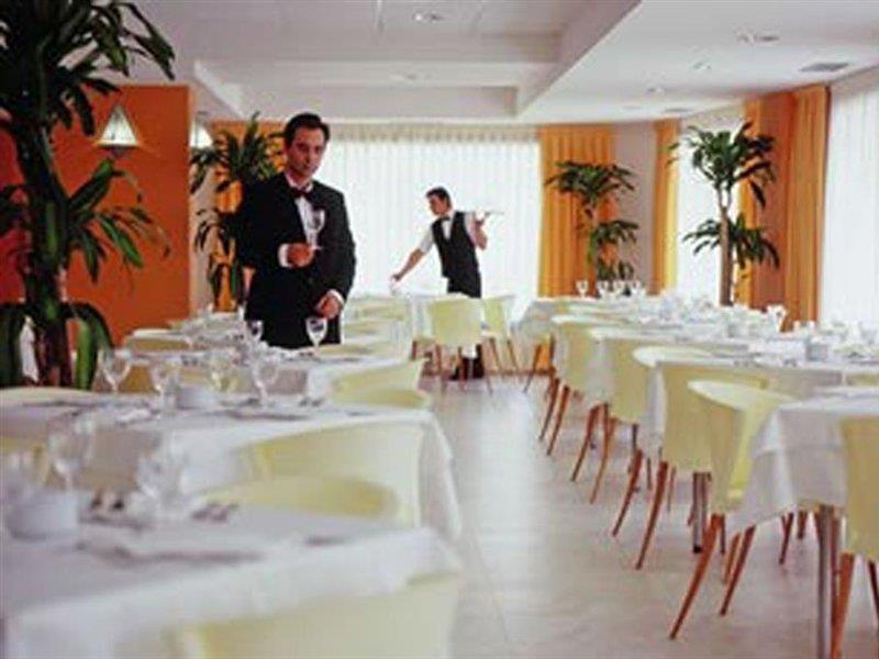 Ponient Piramide Salou By Portaventura World Hotel Bagian luar foto
